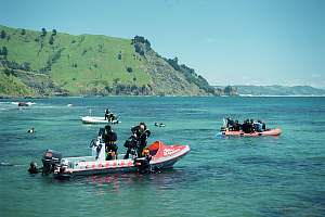 f004423: rubber boats await the divers